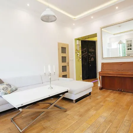 Concierge Traveller's Nest Wspolna Varsavia