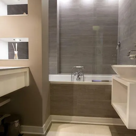 Concierge Traveller's Nest Wspolna 아파트